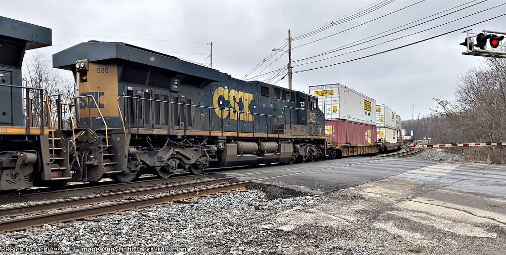 CSX 935